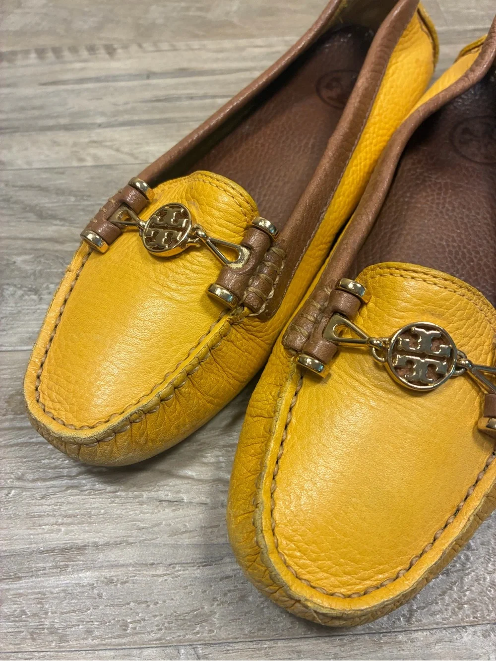 Tory Burch Daria Soft Leather Loafers Mocassin Gold Logo Accent - Picture 4 of 13
